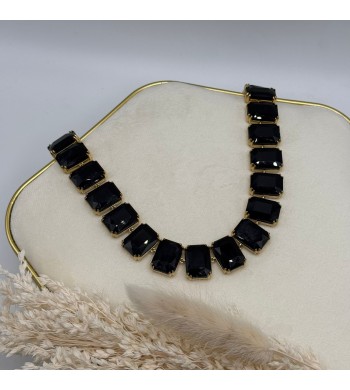 Colar pedras pretas