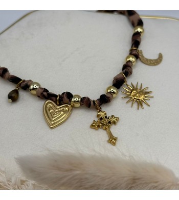 Colar em tecido tigresa